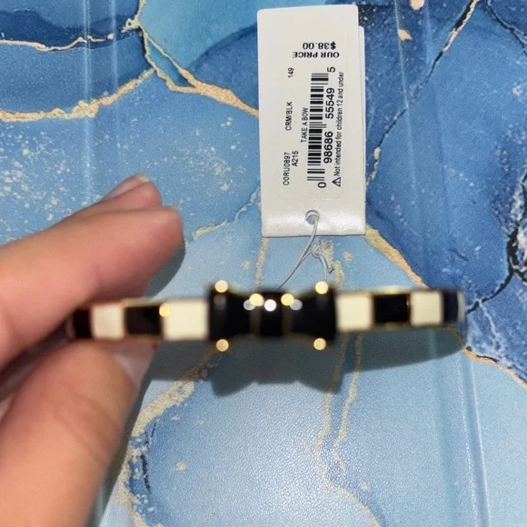NWT Kate Spade Crm/Blk “Take A Bow”Bangle - Picture 6 of 6